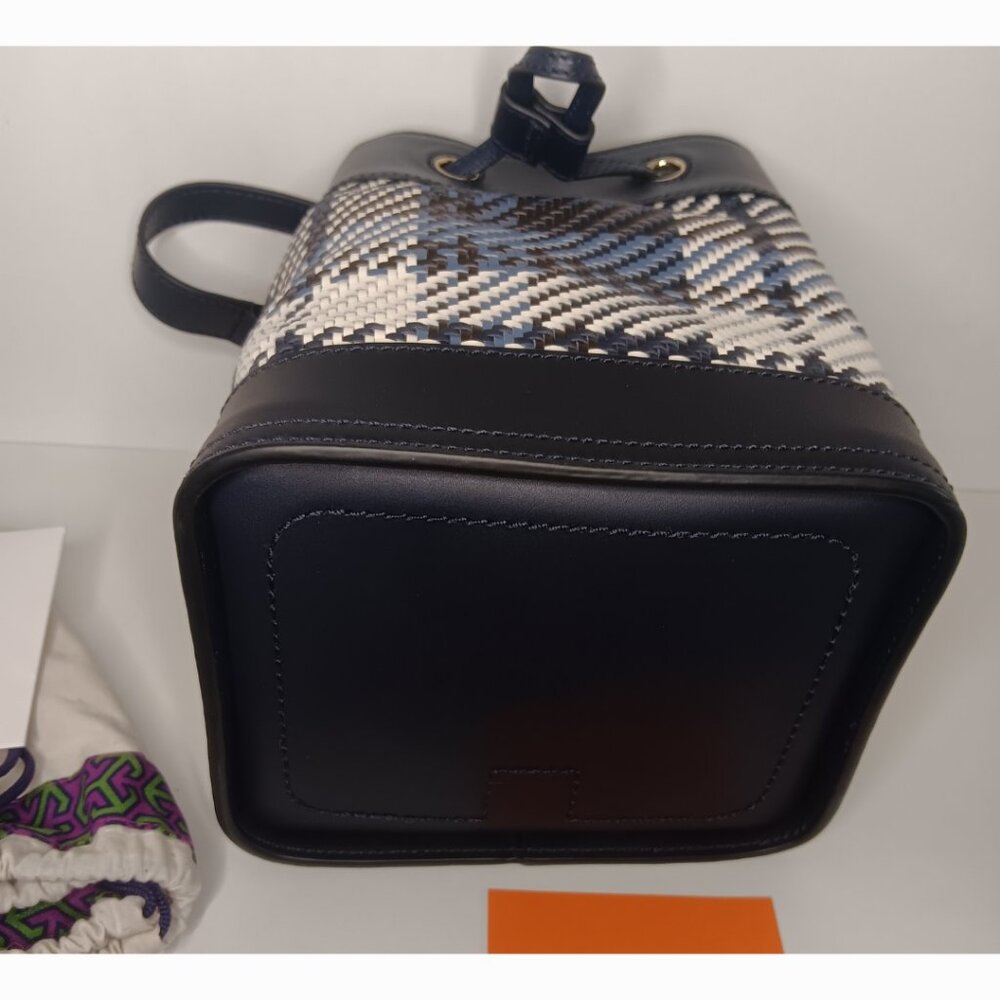 NWT RARE TORY BURCH ROBINSON PLAID BUCKET BAG - Picture 5 of 12